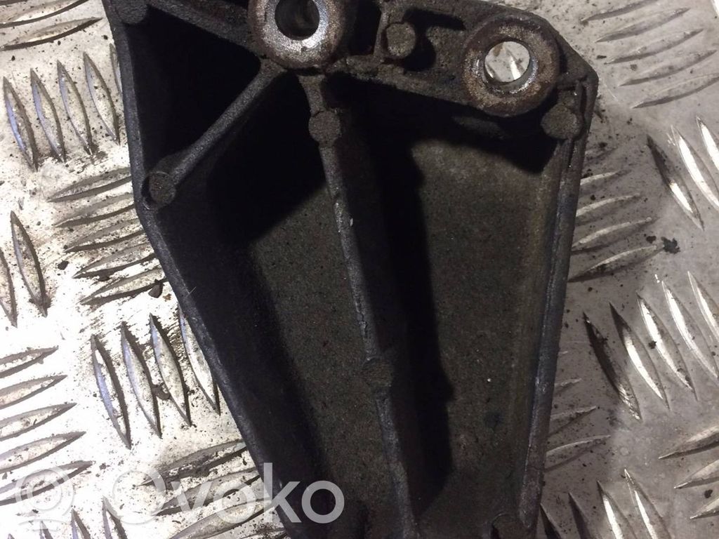 Chevrolet Lacetti Generator/alternator bracket 