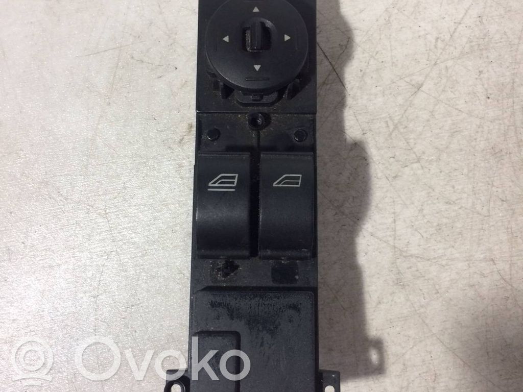 Ford Focus Electric window control switch 