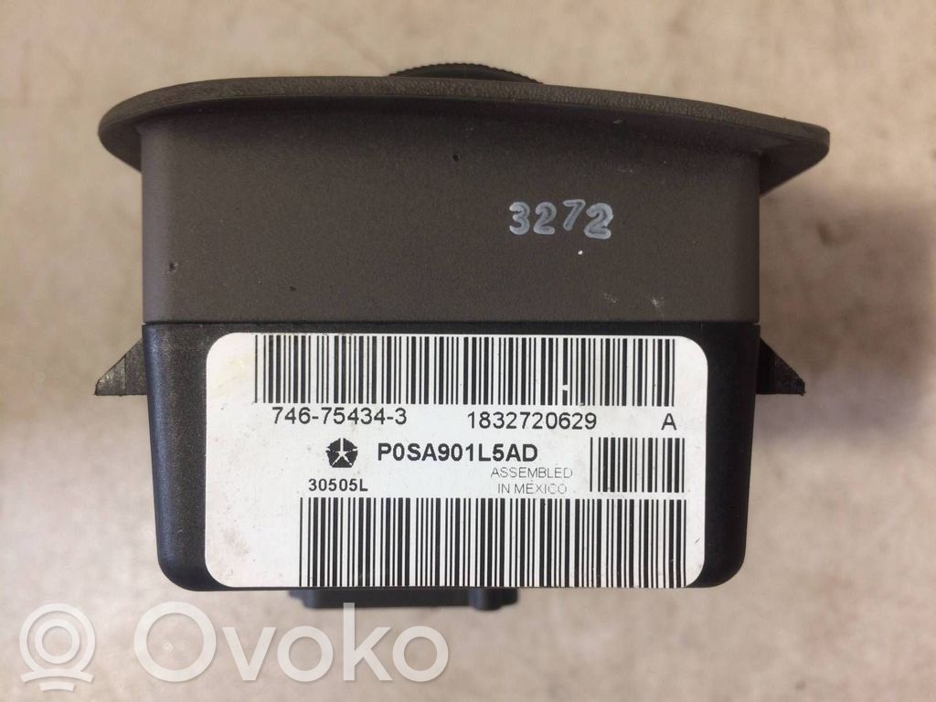 Light switch   P0SA901L5AD