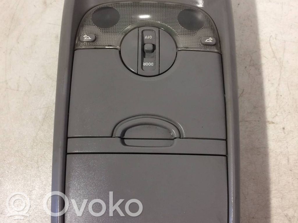 KIA Carnival Luz del asiento delantero 