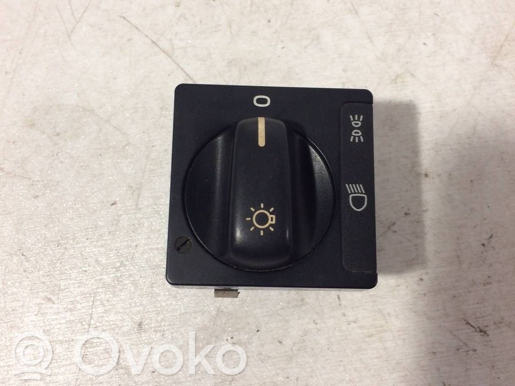 Light switch   9148850