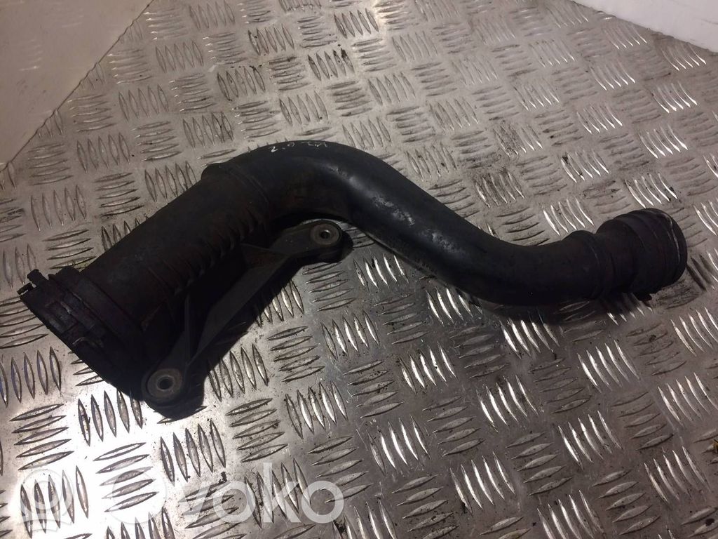 Volkswagen PASSAT B6 Intercooler hose/pipe 