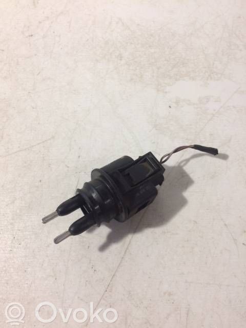 Skoda Octavia Mk2 (1Z) Windshield washer fluid level sensor 