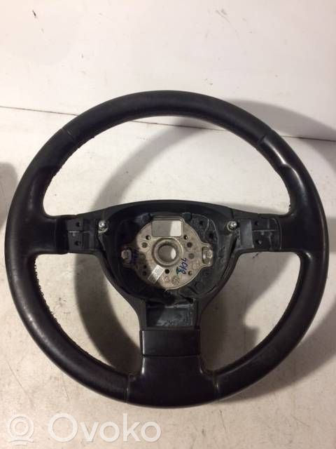 Volkswagen Golf V Ohjauspyörä 