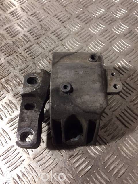 Volkswagen Transporter - Caravelle T5 Engine mount bracket 