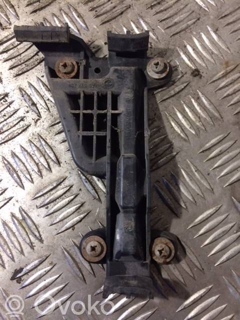 Audi 100 S4 C4 Front bumper mounting bracket 