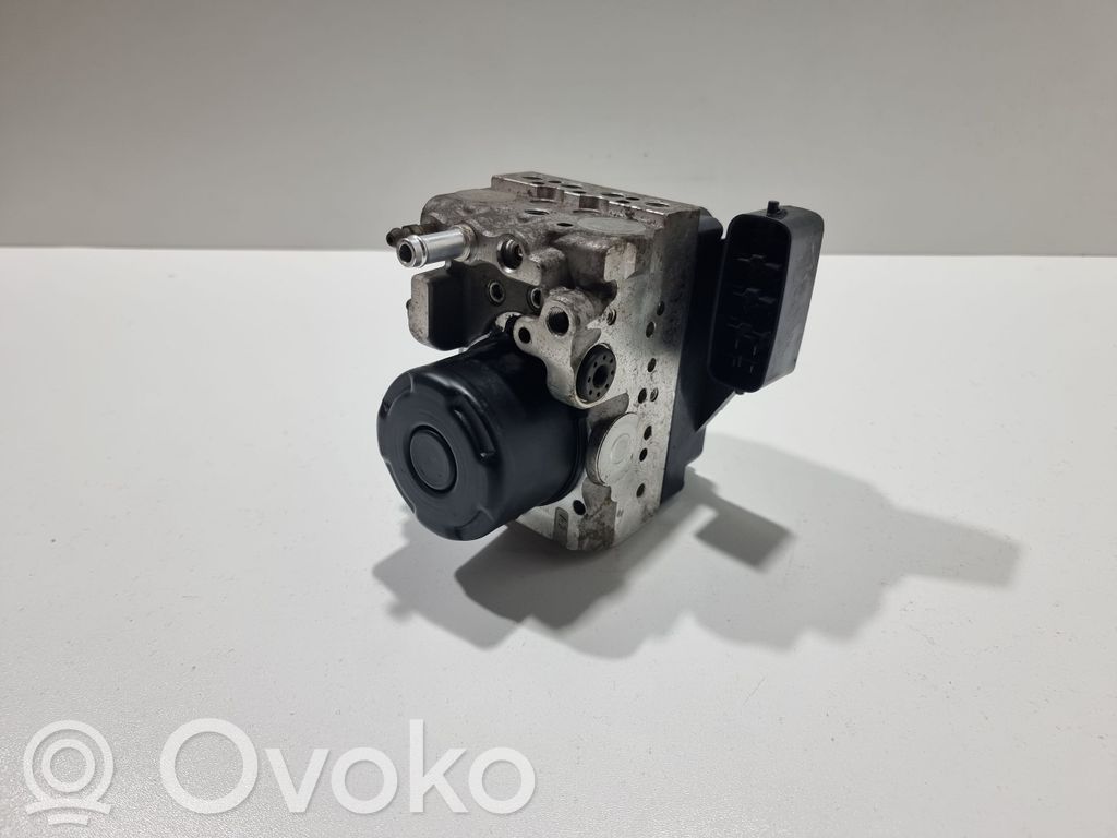 Lexus IS 200-300 Bomba de ABS 