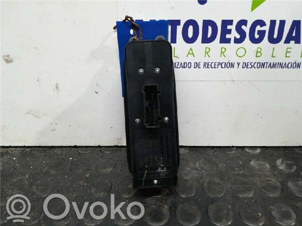 Interruptor del elevalunas eléctrico