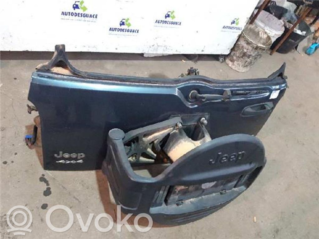 Back/rear loading door