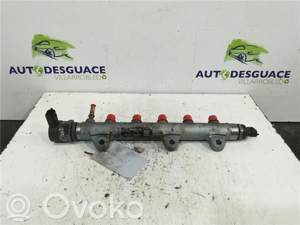 Renault Trafic II (X83) Rampa inyectora 
