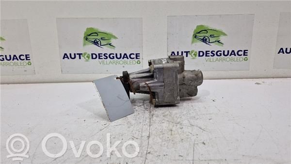 Audi A8 S8 D2 4D Power steering pump 