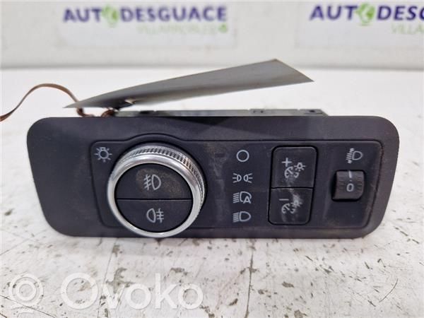 Ford Kuga II Light switch 