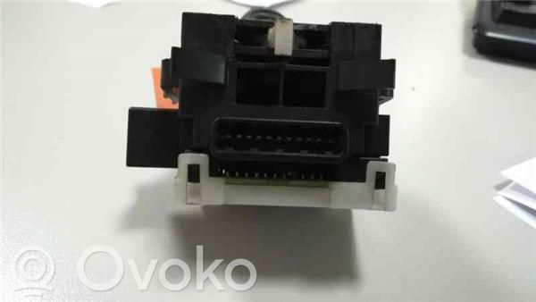 Peugeot 4007 Interruptor de luz 