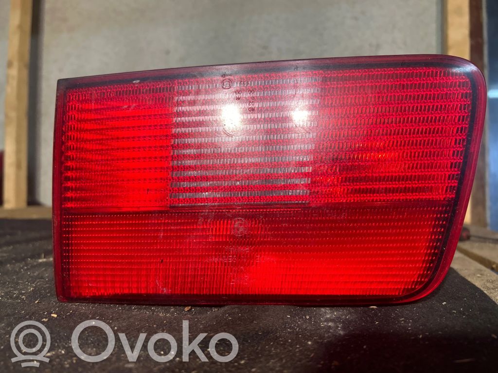 Tailgate rear/tail lights   8361674