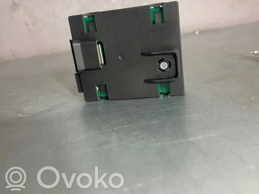 Mercedes-Benz B W245 Amplificatore antenna 