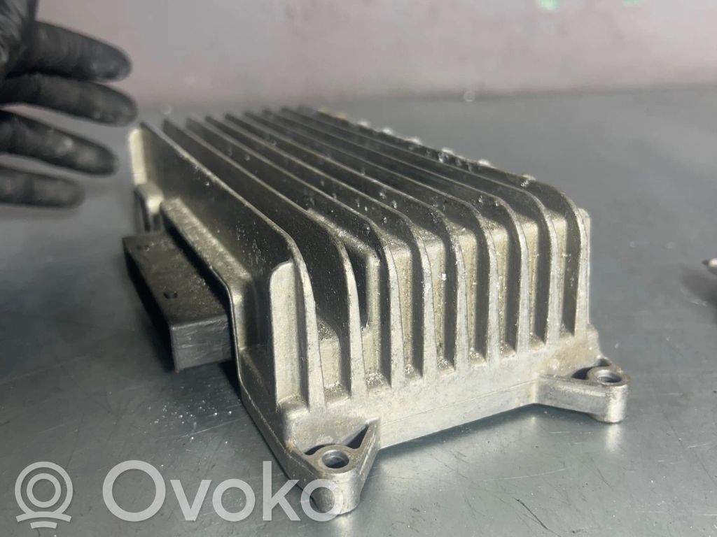 Audi A6 S6 C6 4F Wzmacniacz audio 