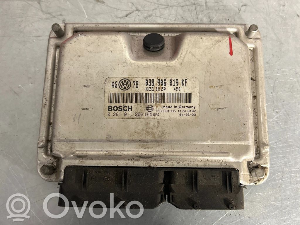 Volkswagen PASSAT B5.5 Engine control unit/module 