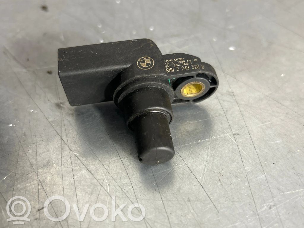 BMW 5 E39 Camshaft position sensor 