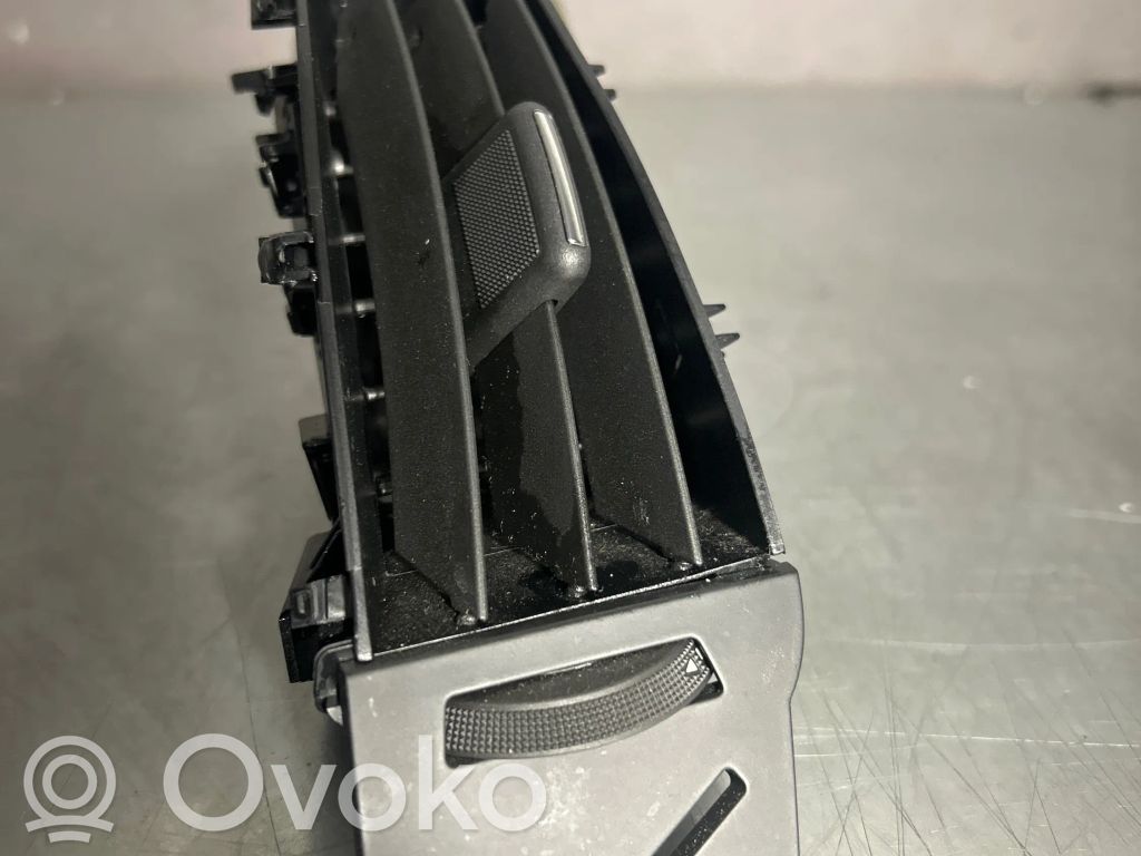 Opel Astra J Grilă ventilație/ramă laterală bord 
