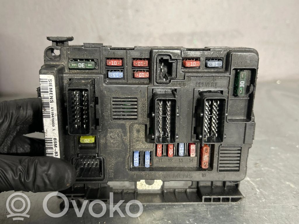 BMW X3 E83 Módulo de fusible 