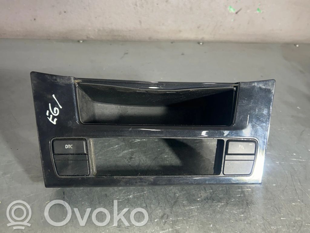 BMW 5 E60 E61 Daiktadėžė centrinės konsolės 