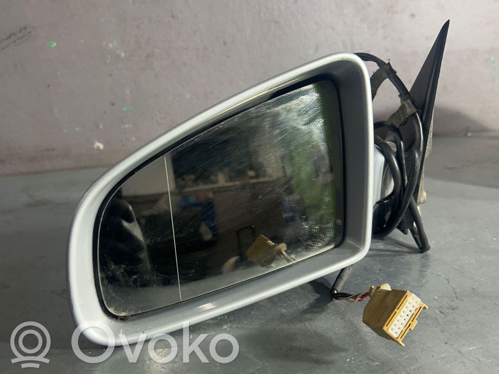 Audi A4 S4 B6 8E 8H Elektryczne lusterko boczne drzwi przednich 