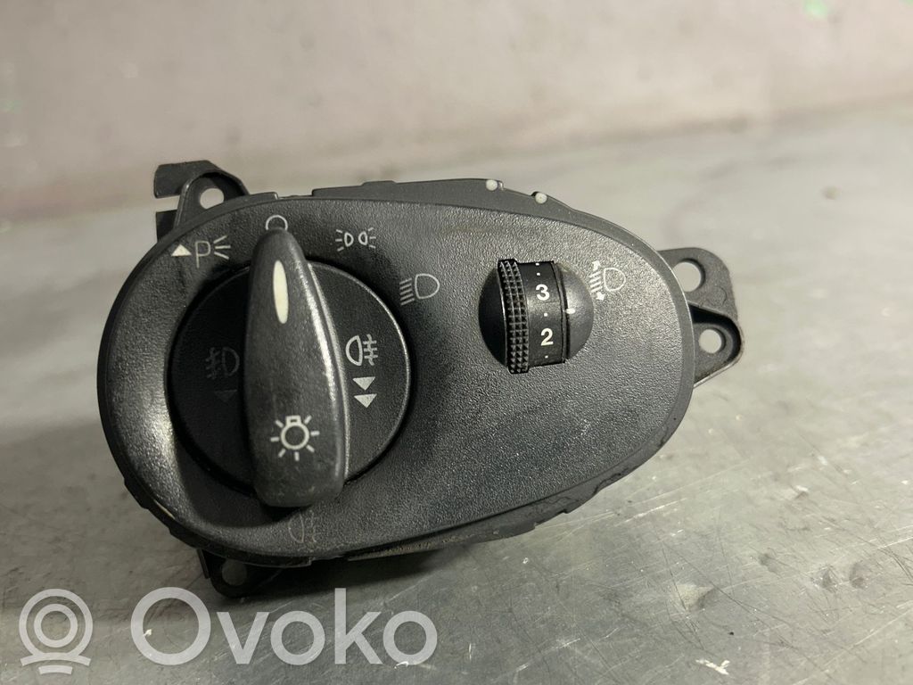 Ford Focus Light switch 