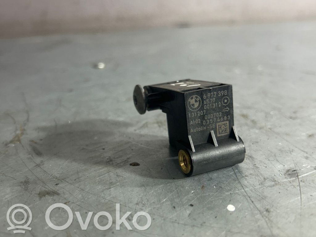 Airbag deployment crash/impact sensor   6977398,000702,131207,001312,03574683