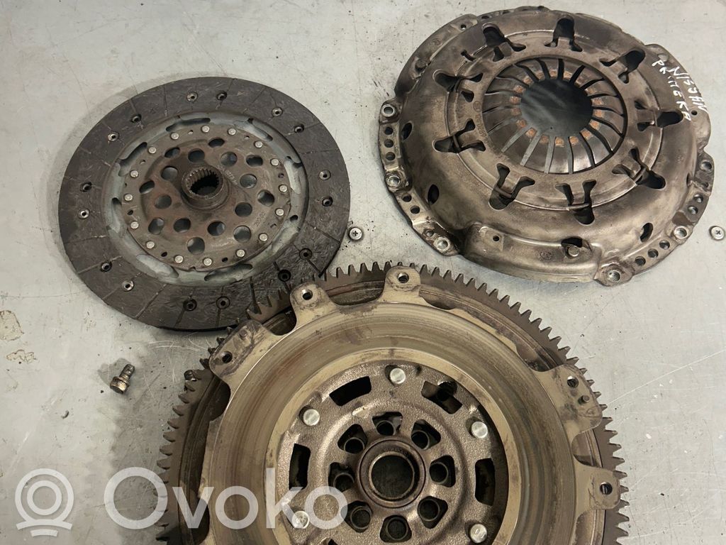 Nissan Primera Sankabos komplektas 