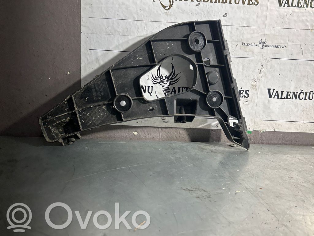 Audi A1 Soporte de montaje del parachoques trasero 