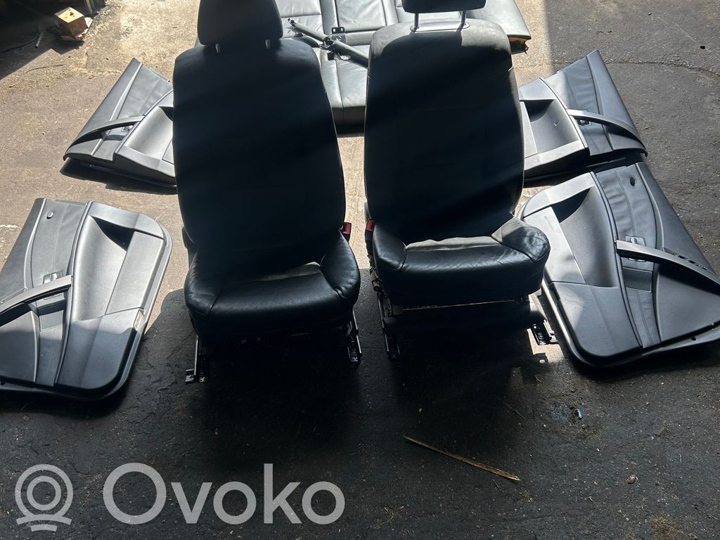 Interior set