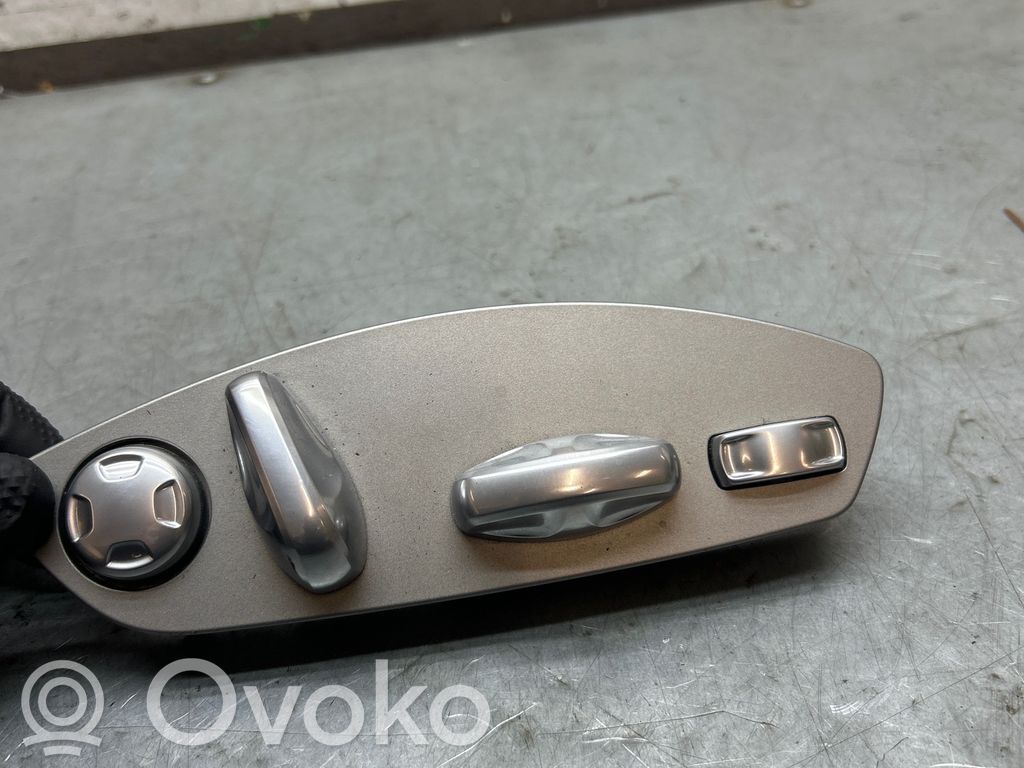 Porsche Cayenne (92A) Seat control switch 
