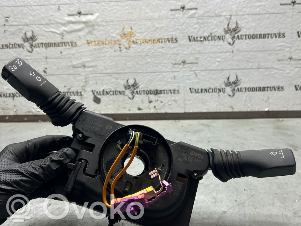 Opel Zafira B Interruptor/palanca de limpiador de luz de giro 