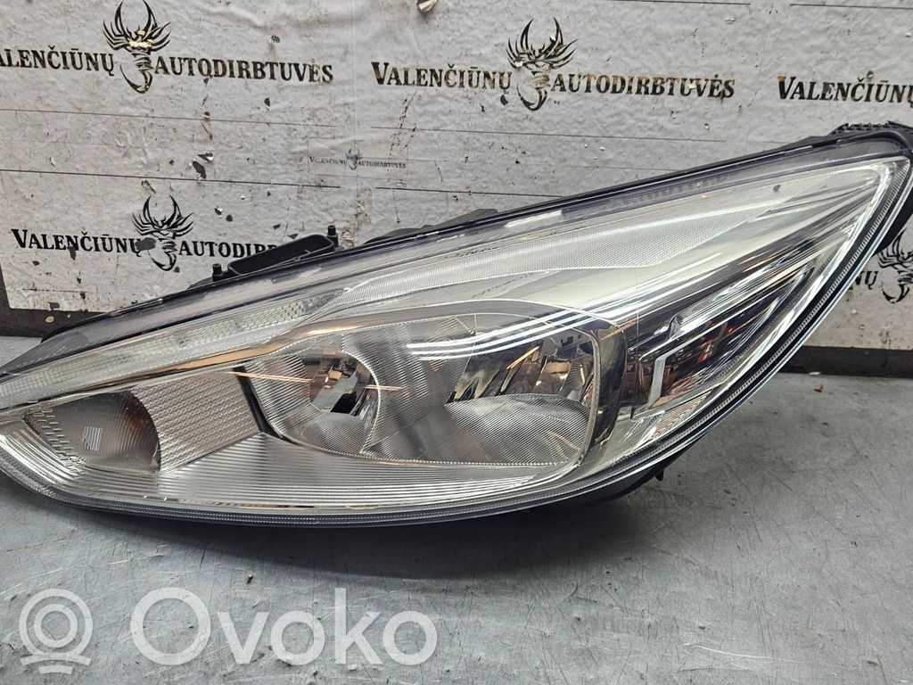Ford Focus Headlight/headlamp 