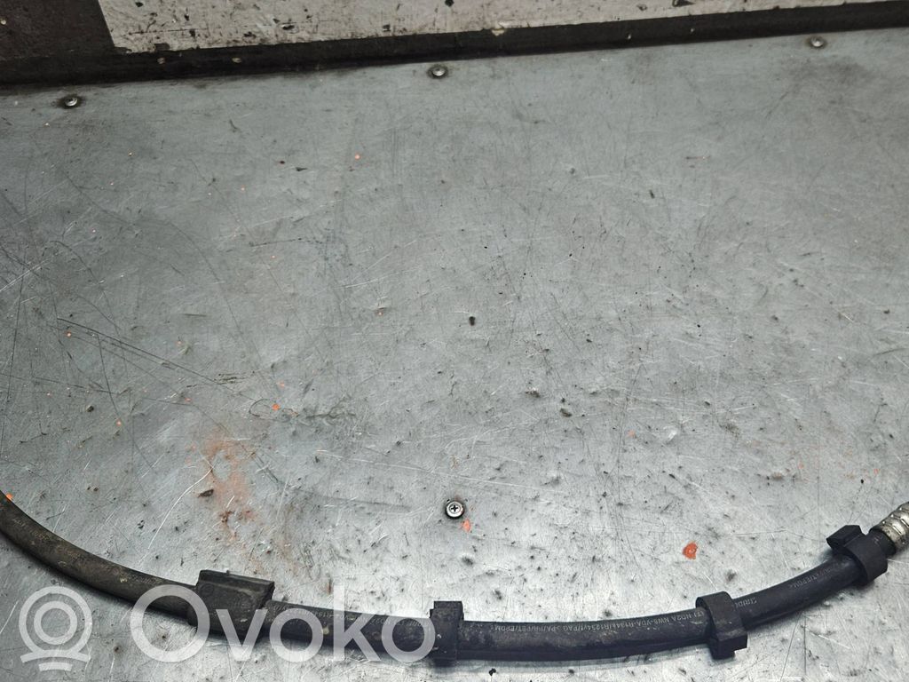 Audi A4 S4 B9 Ilmastointilaitteen putki (A/C) 