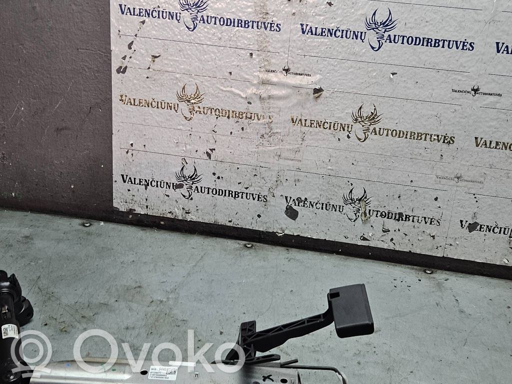 Kolumna kierownicza   39156440,2149700000,7121236000061653,401256071