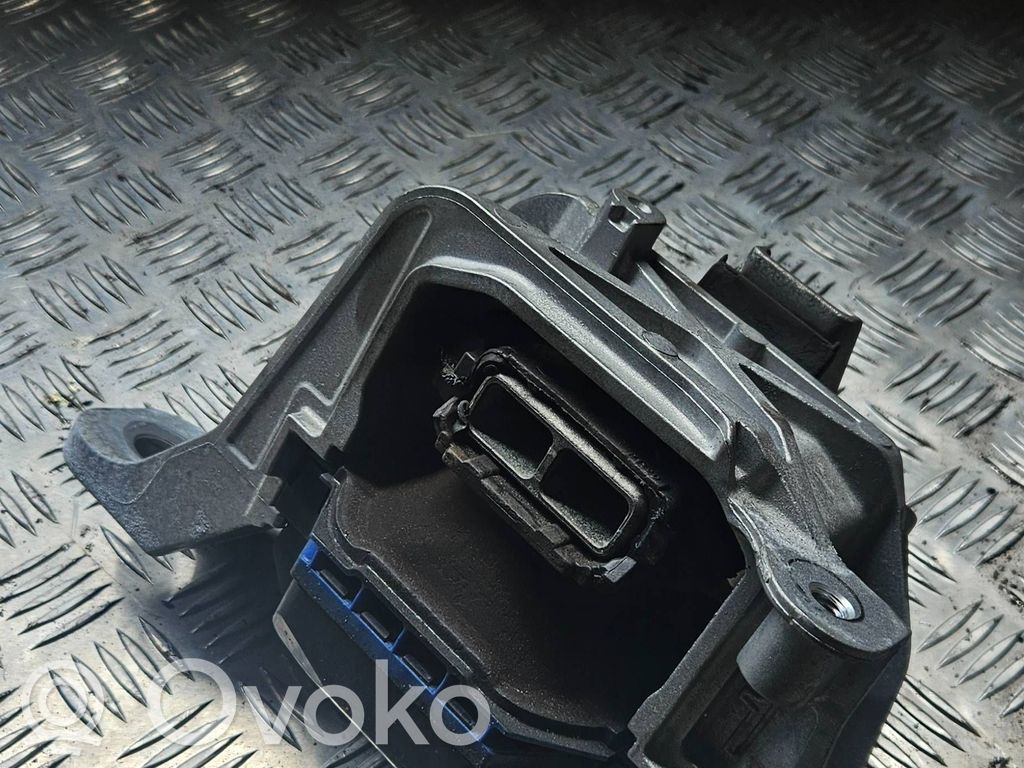 Ford Focus Engine mount bracket 