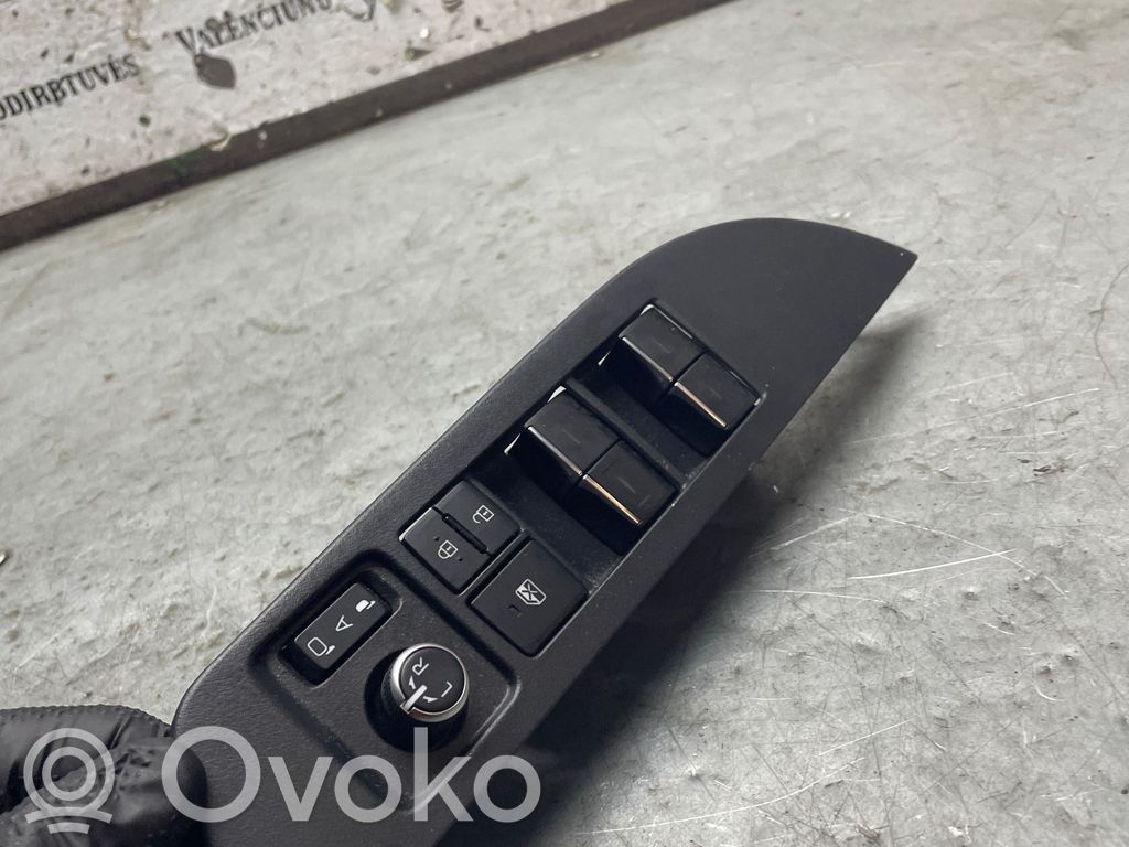 Electric window control switch   8404002160,142H110903