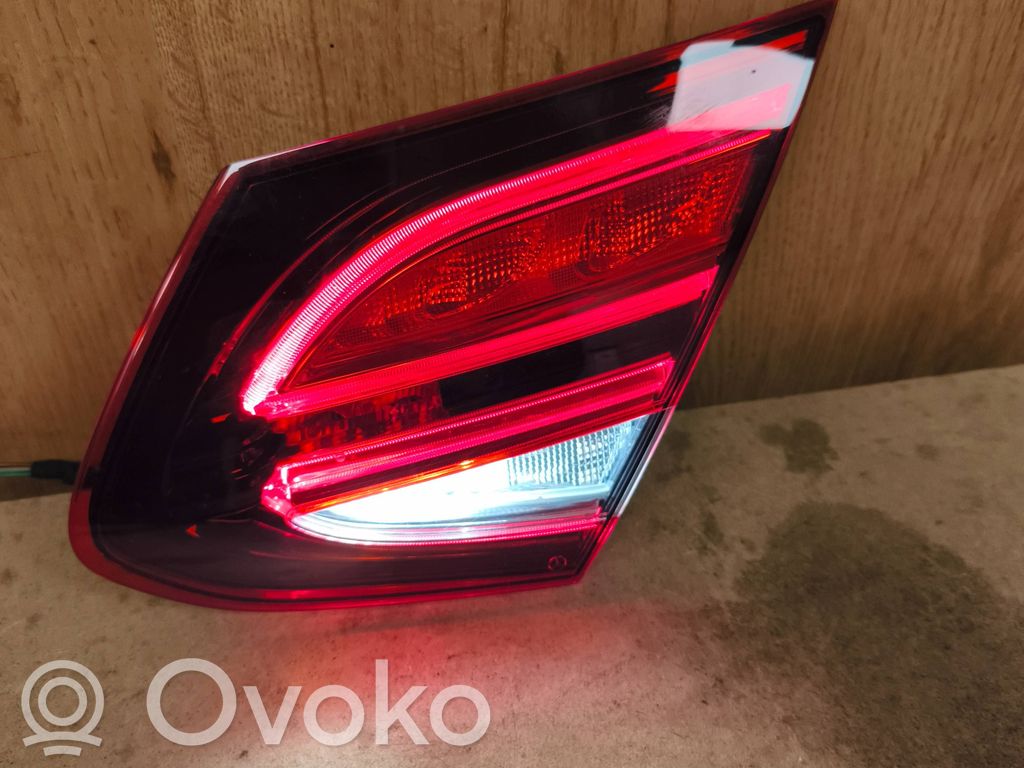 Mercedes-Benz C W205 Lampy tylnej klapy bagażnika 