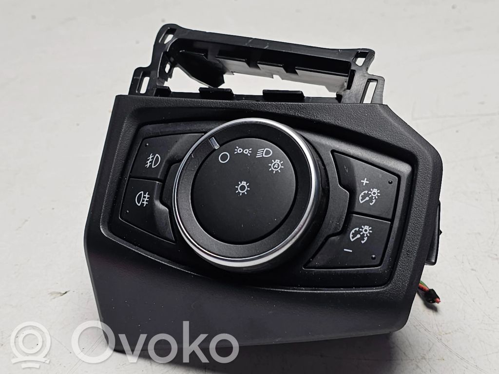 Ford Focus Light switch 