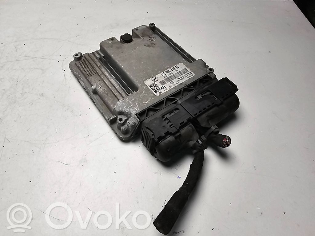 Skoda Octavia Mk2 (1Z) Engine control unit/module 