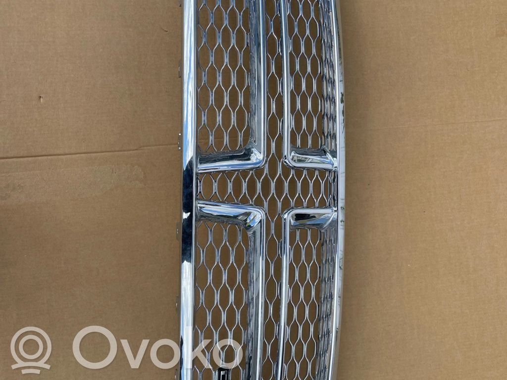 Front bumper upper radiator grill   05118716AB,36802
