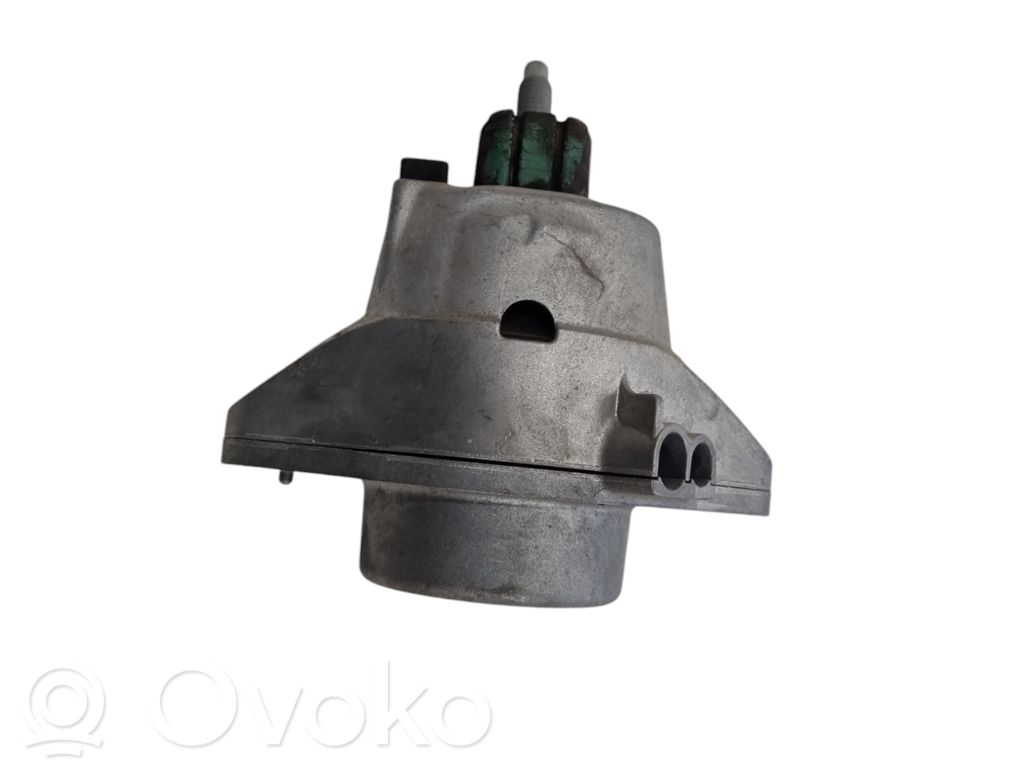 Chevrolet Camaro Engine mount bracket 