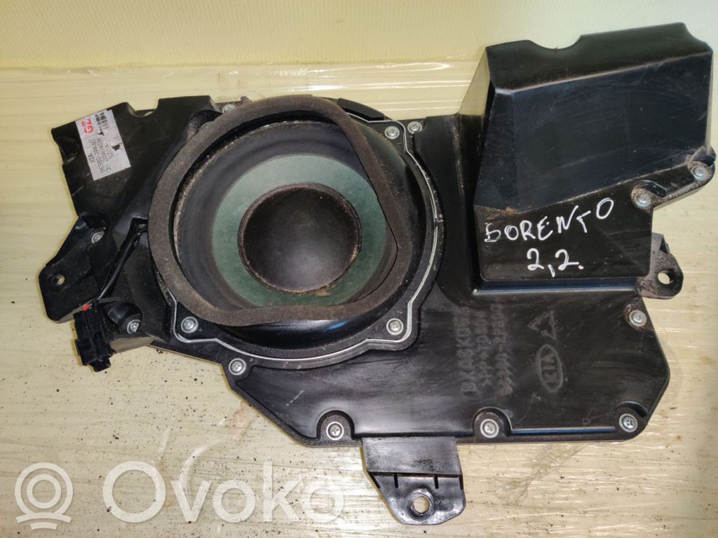KIA Sorento Altavoz subwoofer 