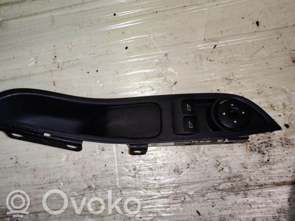 Ford Focus Electric window control switch 