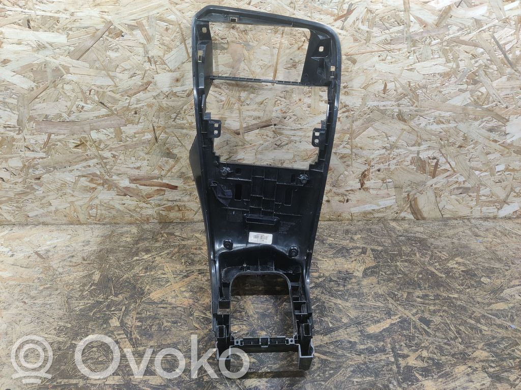 Volvo XC60 Revestimiento central del tablero 