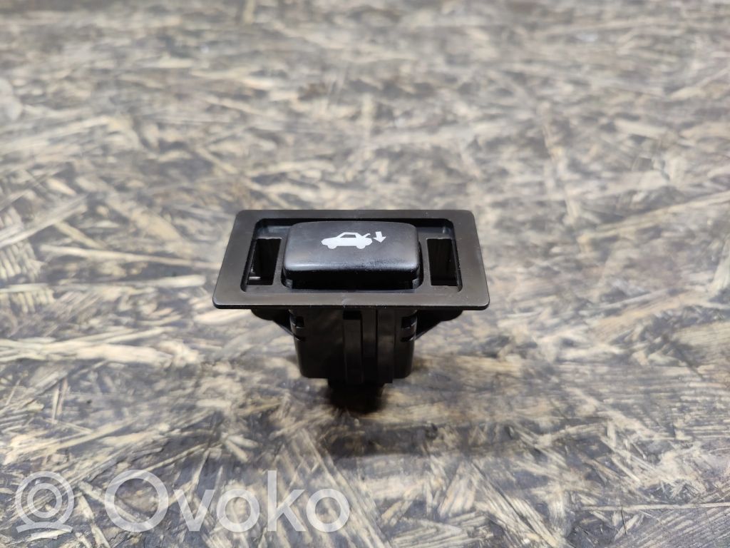 Lexus LS 460 - 600H Tailgate/boot open switch button 