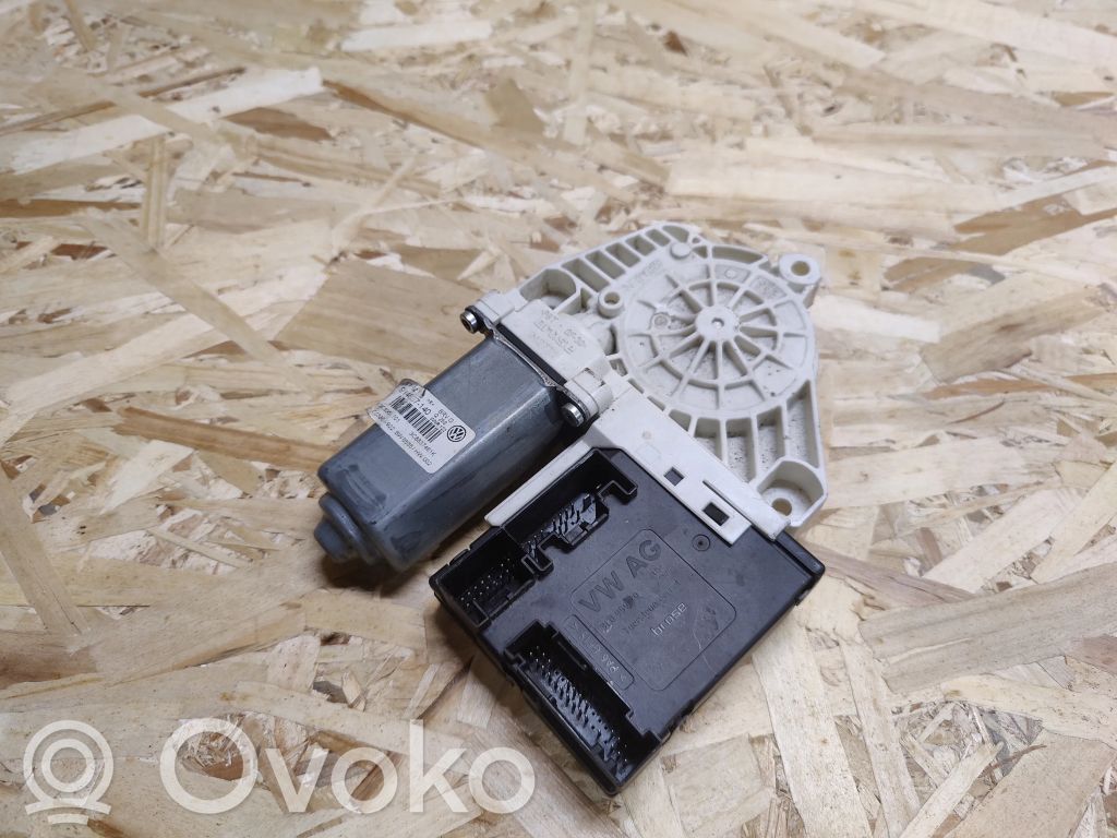Volkswagen PASSAT B7 Silnik regulatora szyby drzwi przednich 
