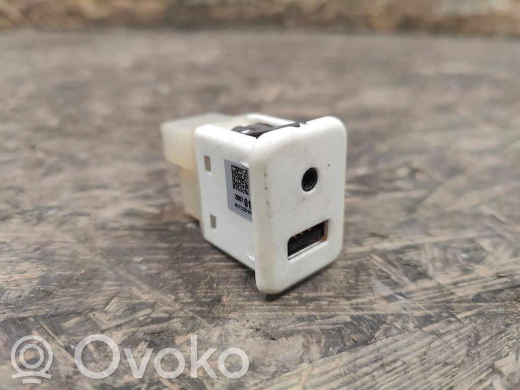 Opel Antara USB socket connector 