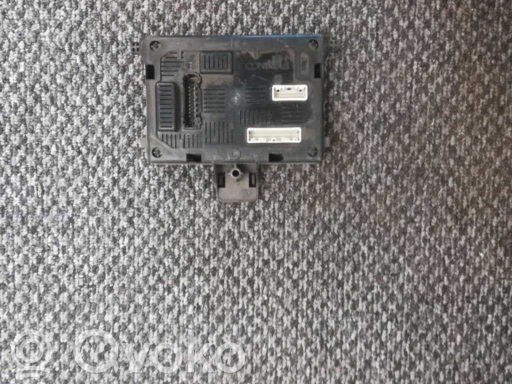Renault Clio III Comfort/convenience module 